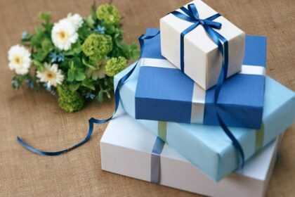 lookwhatmomfound giveaways
